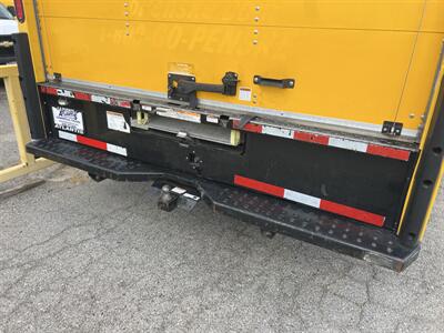 2022 Ford E-350 Box Truck  16 Ft - Photo 8 - La Puente, CA 91744