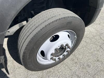 2017 Ford F-450 Super Duty XL SuperCab 2WD  192 WB DRW  Contractor 12 FT - Photo 24 - La Puente, CA 91744