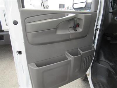 2015 GMC Savana 3500 Reefer Cargo Van   - Photo 17 - La Puente, CA 91744