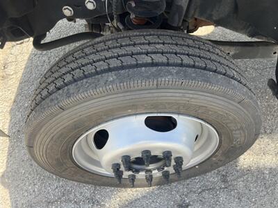 2020 Ford F-550 Super Duty XL 4WD Crew Cab 179 WB 60 DRW  Utility 12 Ft - Photo 27 - La Puente, CA 91744