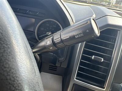 2020 Ford F-550 Super Duty XL 4WD Crew Cab 179 WB 60 DRW  Utility 12 Ft - Photo 22 - La Puente, CA 91744