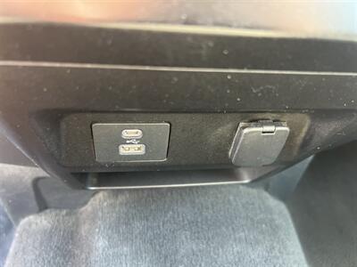 2020 Ford F-550 Super Duty XL 4WD Crew Cab 179 WB 60 DRW  Utility 12 Ft - Photo 20 - La Puente, CA 91744