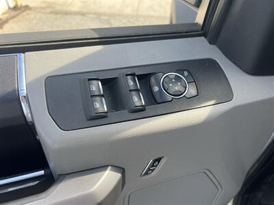 2020 Ford F-550 Super Duty XL 4WD Crew Cab 179 WB 60 DRW  Utility 12 Ft - Photo 13 - La Puente, CA 91744