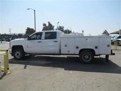 2018 Chevrolet Silverado 3500 Utility Truck   - Photo 4 - La Puente, CA 91744