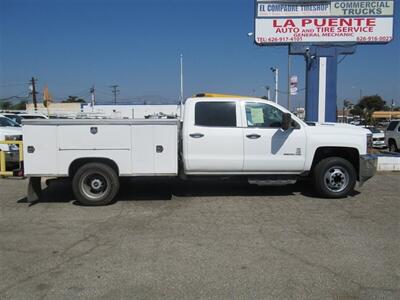 2018 Chevrolet Silverado 3500 Utility Truck   - Photo 2 - La Puente, CA 91744