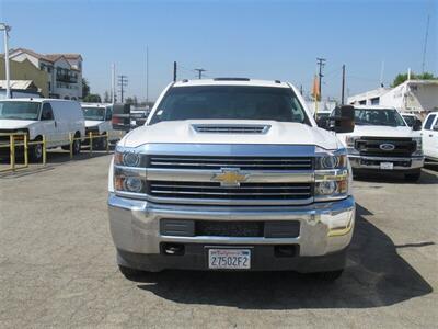 2018 Chevrolet Silverado 3500 Utility Truck   - Photo 5 - La Puente, CA 91744