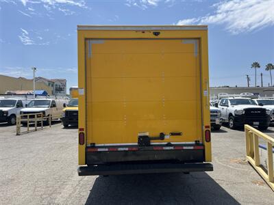 2021 GMC Savana 3500 Box Truck  12 Ft - Photo 3 - La Puente, CA 91744