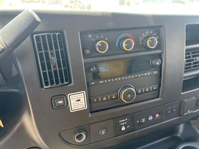 2021 GMC Savana 3500 Box Truck  12 Ft - Photo 17 - La Puente, CA 91744