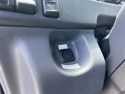 2019 Isuzu NQR Box Truck  20 Ft - Photo 11 - La Puente, CA 91744