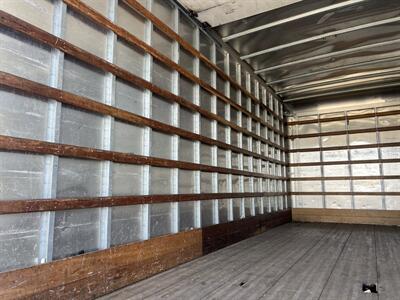 2019 Isuzu NQR Box Truck  20 Ft - Photo 13 - La Puente, CA 91744