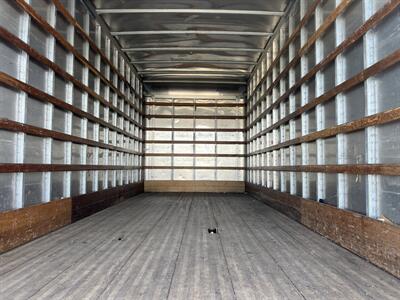 2019 Isuzu NQR Box Truck  20 Ft - Photo 12 - La Puente, CA 91744