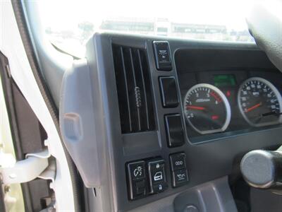 2020 Isuzu NRR StakeBed Truck  20 Ft - Photo 22 - La Puente, CA 91744
