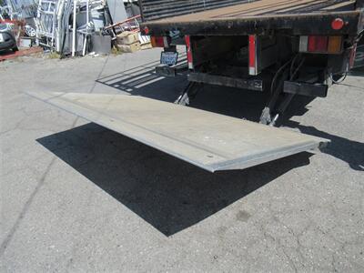 2020 Isuzu NRR StakeBed Truck  20 Ft - Photo 32 - La Puente, CA 91744
