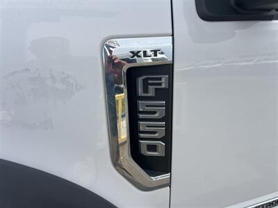 2019 Ford F-550 Super Duty XL 4WD Crew Cab 179 WB 60 CA  StakeBed 12 Ft - Photo 32 - La Puente, CA 91744