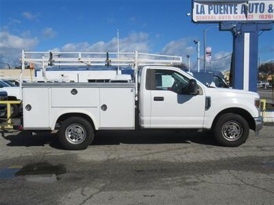 2018 Ford F-250 Utility Truck   - Photo 2 - La Puente, CA 91744