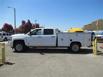 2018 Chevrolet Silverado 3500 Utility Truck   - Photo 4 - La Puente, CA 91744