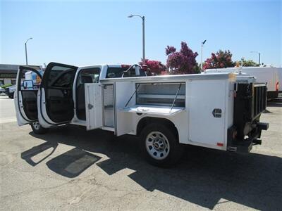 2018 Chevrolet Silverado 3500 Utility Truck   - Photo 8 - La Puente, CA 91744