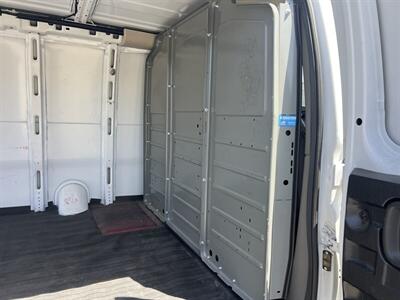 2023 GMC Savana 2500 Cargo Van INOP   - Photo 10 - La Puente, CA 91744