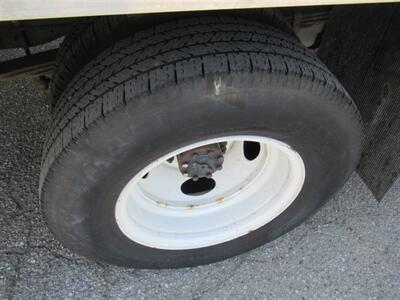 2022 Ford E350 Box Truck  16 Ft - Photo 33 - La Puente, CA 91744