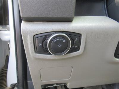 2022 Ford F-250 Utility Truck   - Photo 12 - La Puente, CA 91744