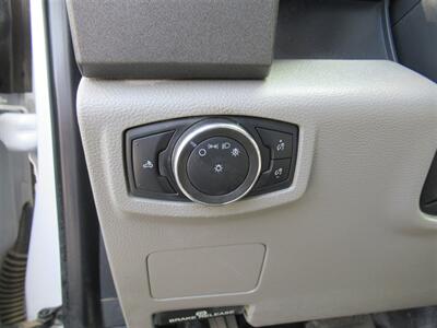 2022 Ford F-250 Utility Truck   - Photo 12 - La Puente, CA 91744