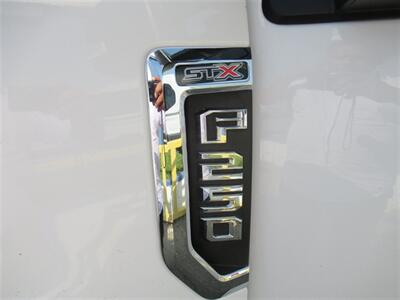 2022 Ford F-250 Utility Truck   - Photo 41 - La Puente, CA 91744