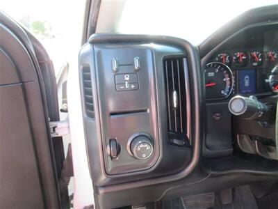 2018 Chevrolet Silverado 3500 Utility Truck   - Photo 21 - La Puente, CA 91744