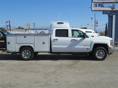 2018 Chevrolet Silverado 3500 Utility Truck   - Photo 2 - La Puente, CA 91744