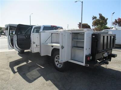 2018 Chevrolet Silverado 3500 Utility Truck   - Photo 9 - La Puente, CA 91744