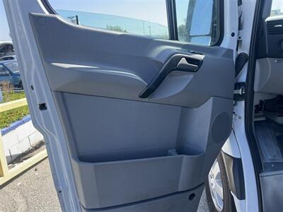 2015 Mercedes-Benz Sprinter 2500 Crew Cargo Van  High Roof 170 WB - Photo 13 - La Puente, CA 91744