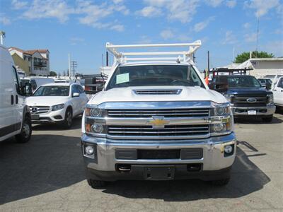 2018 Chevrolet Silverado 2500 Utility Truck   - Photo 5 - La Puente, CA 91744