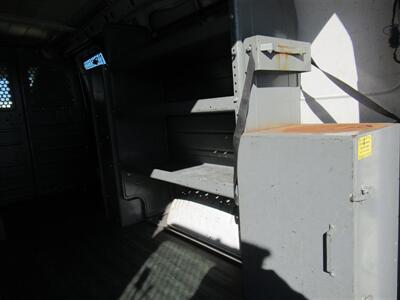 2014 Chevrolet Express 2500 Cargo Van   - Photo 9 - La Puente, CA 91744