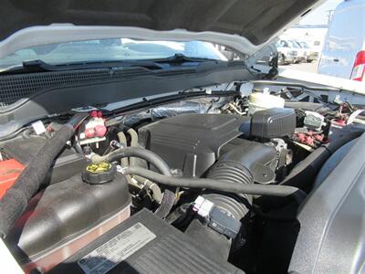 2015 Chevrolet Silverado 3500 Utility Truck   - Photo 36 - La Puente, CA 91744