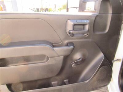 2015 Chevrolet Silverado 3500 Utility Truck   - Photo 25 - La Puente, CA 91744