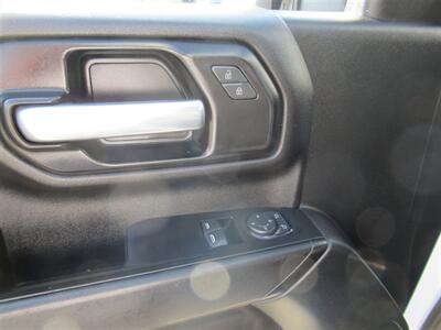 2021 Chevrolet Silverado 2500 Utility Truck   - Photo 12 - La Puente, CA 91744