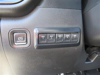 2021 Chevrolet Silverado 2500 Utility Truck   - Photo 14 - La Puente, CA 91744