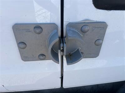 2011 Chevrolet Express 2500 Cargo Van   - Photo 22 - La Puente, CA 91744