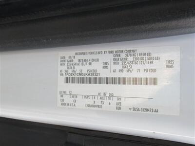 2018 Ford Transit 150 Wheelchair Van  Medium Roof 130 WB - Photo 12 - La Puente, CA 91744