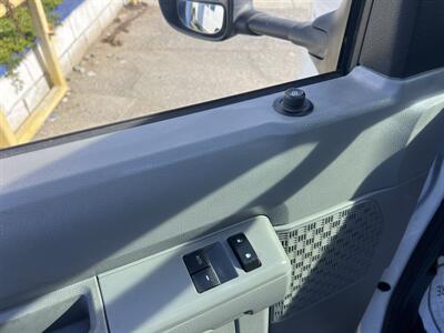 2019 Ford E450 Box Truck  16 Ft - Photo 17 - La Puente, CA 91744