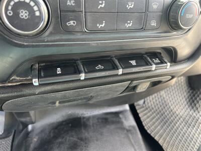 2019 Chevrolet Silverado 3500HD Contractor Body  10 Ft - Photo 18 - La Puente, CA 91744