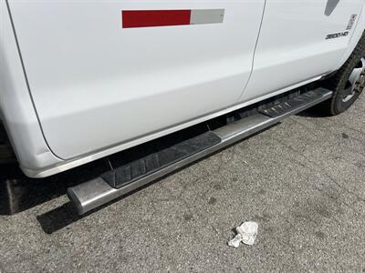 2019 Chevrolet Silverado 3500HD Contractor Body  10 Ft - Photo 21 - La Puente, CA 91744