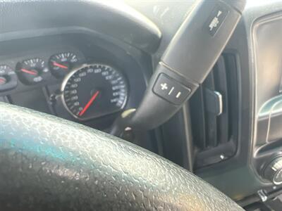 2019 Chevrolet Silverado 3500HD Contractor Body  10 Ft - Photo 16 - La Puente, CA 91744