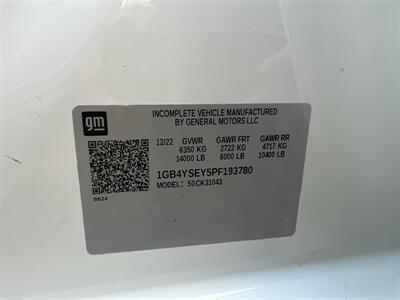 2023 Chevrolet Silverado 3500 Utility Truck   - Photo 7 - La Puente, CA 91744