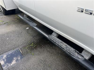 2023 Chevrolet Silverado 3500 Utility Truck   - Photo 23 - La Puente, CA 91744