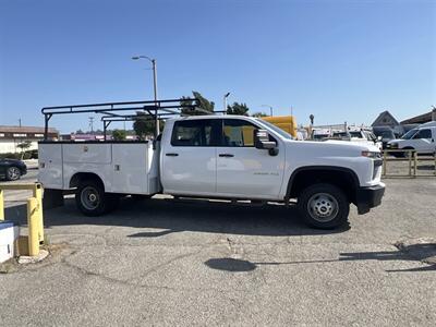 2023 Chevrolet Silverado 3500 Crew Cab Diesel 4X4 Utility Truck   - Photo 4 - La Puente, CA 91744