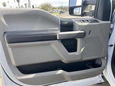 2020 Ford F-550 Super Duty XL 4WD Crew Cab 179 WB DRW  Contractor 12 FT - Photo 14 - La Puente, CA 91744