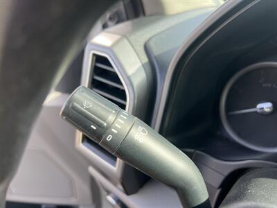 2020 Ford F-550 Super Duty XL 4WD Crew Cab 179 WB DRW  Contractor 12 FT - Photo 31 - La Puente, CA 91744