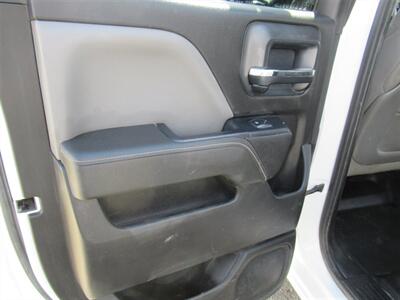 2015 Chevrolet Silverado 2500 Utility Truck   - Photo 13 - La Puente, CA 91744
