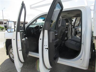 2015 Chevrolet Silverado 2500 Utility Truck   - Photo 12 - La Puente, CA 91744
