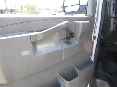 2017 Chevrolet Express 2500 Cargo Van   - Photo 15 - La Puente, CA 91744